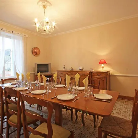 Grande Maison Bourgeoise Renovee Avec Jardin, Vue Imprenable Et Proche Lac - Fr-1-497-11 3*