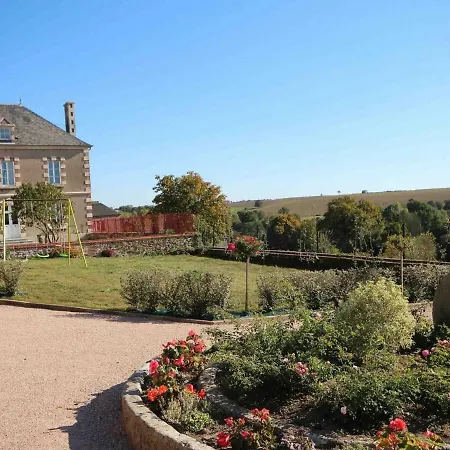 Otel Grande Maison Bourgeoise Renovee Avec Jardin, Vue Imprenable Et Proche Lac - Fr-1-497-11 3*